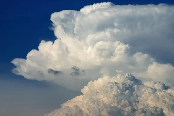 Nimbus em paisagem nublada — Fotografia de Stock