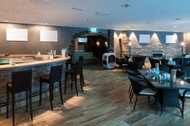 Lounge bar Restaurant ile beyaz resim çerçeveleri