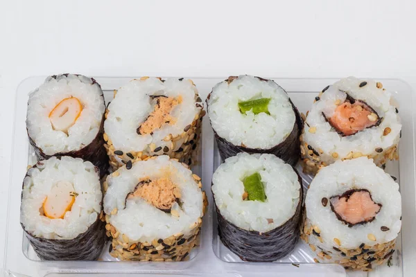 Preparado Sushi Japonés Tazón Sobre Fondo Blanco —  Fotos de Stock