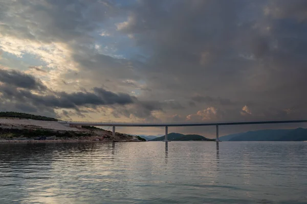 Schöne Brücke Über Das Meer Zur Halbinsel Peljesac Kroatien Gibt — Stockfoto