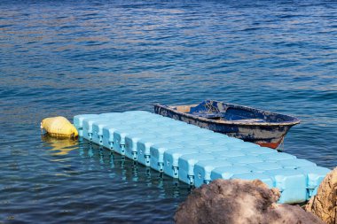 Hırvatistan 'ın Peljesac bölgesindeki deniz manzarası.