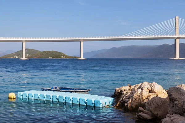 Bela Ponte Moderna Sobre Mar Para Ilha Peljesac Croácia Europa — Fotografia de Stock