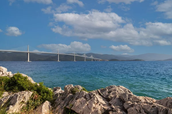 Bela Ponte Moderna Sobre Mar Para Ilha Peljesac Croácia Europa — Fotografia de Stock