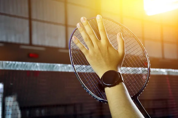 Badminton Hráč Dává Ruku Raketu Aby Prokázal Uznání Soupeřícím Sportovcům — Stock fotografie