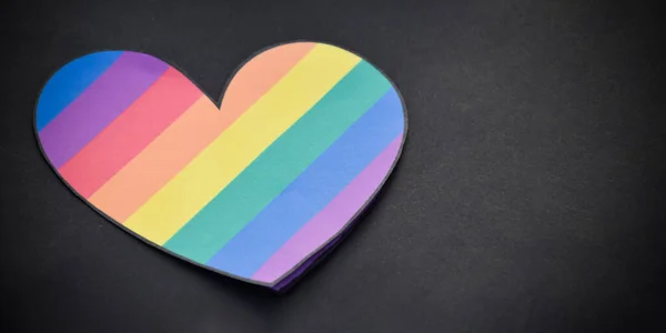 Carta Colorata Arcobaleno Ritagliata Forma Cuore Concetto Lgbtq Celebrazione Della — Foto Stock