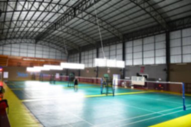 Badminton kortunun bulanık görüntüsü.