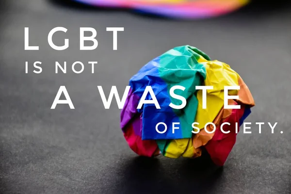 男女同性恋 双性恋和变性者并不是浪费社会 的彩虹色纸球 是世界各国骄傲月 六月庆祝节日的理念 — 图库照片