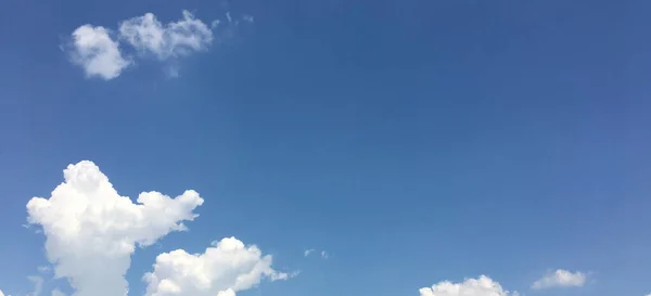 Zataženo Modravé Pozadí Odpolední Atmosféra Slunečný Den Koncept — Stock fotografie