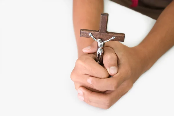 부드럽고 선택적 초점에서 기도의 자가에 예수의 십자가 — 스톡 사진