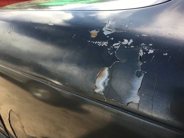 Superficie Exterior Pintura Del Coche Agrieta Debido Deterioro Los Arañazos —  Fotos de Stock