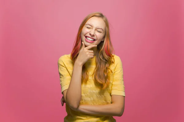 Joyful Gelukkig Jong Meisje Lacht Grap Plezier Hebben Gesloten Ogen — Stockfoto