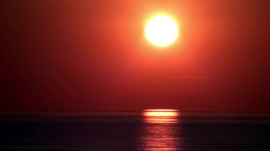 Manche on Sunset
