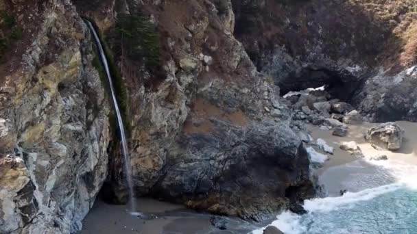 Mcway Falls Julia Pfeiffer Burns State Park California — Vídeo de stock