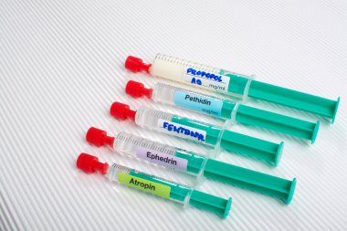 Anestezi indüksiyon şırınga