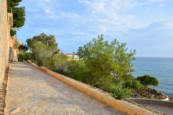 bir yaz akşamı kıyı geçit açtı