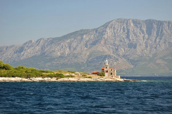 Faro vicino Sucuraj in Croazia — Foto Stock