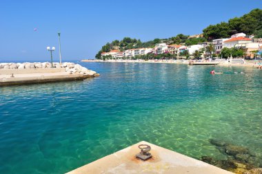 Port podgora caklje, berrak deniz sahil şeridine