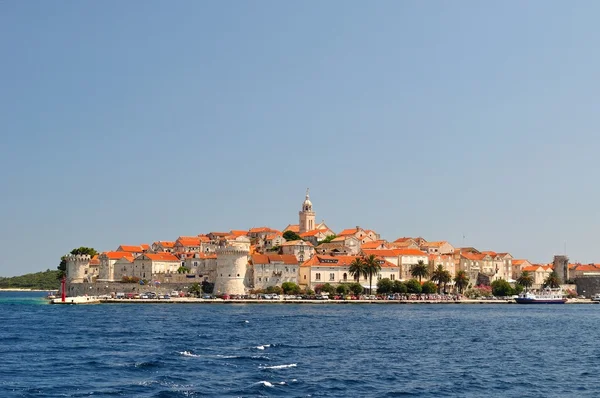 Gamla stan med hamnen i korcula, Kroatien — Stockfoto