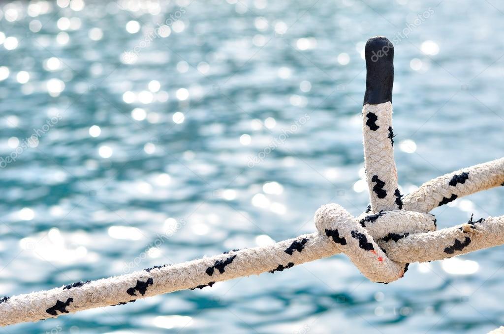 Knot on marine rope
