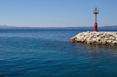 Port taşlar ile kırmızı fener