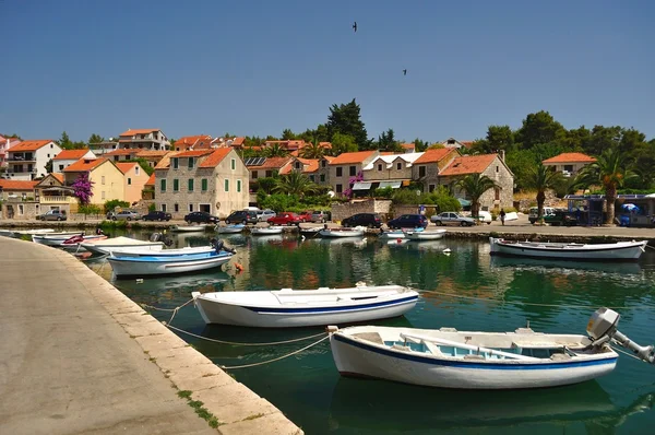 Vrboska-port. Kroatien — Stockfoto