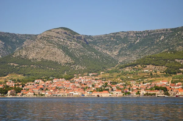 Città di Bol sull'isola di Brac. Croazia — Foto Stock