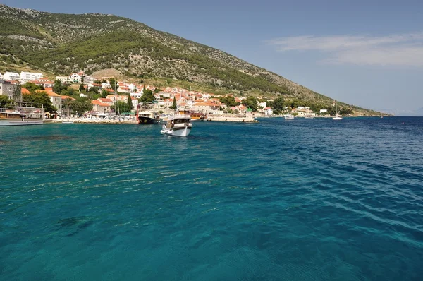 Island brac, Hırvatistan için bol şehir — Stok fotoğraf