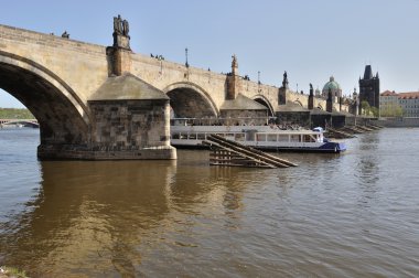 Prague, Çek Cumhuriyeti - charles köprü vltava Nehri üzerinden