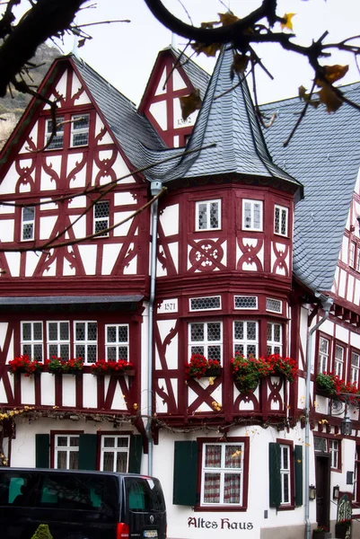 Alte Haus Yanındaki Kule Eski 1368 Bacharach Almanya Inşa Edildi — Stok fotoğraf