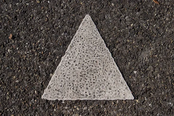 Close Isosceles Triangle Painted Thick White Paint Asphalt — Stock Photo, Image