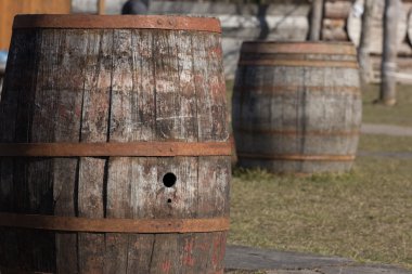 eski şarap fıçıları