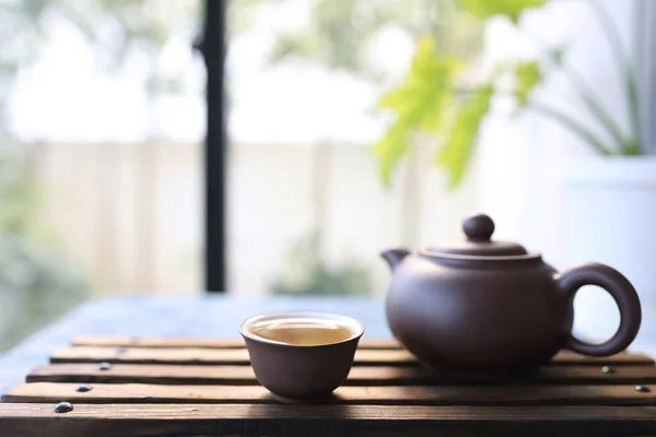 Earthenware Tea Cup Tea Pot Wooden Tray — Stock Photo, Image
