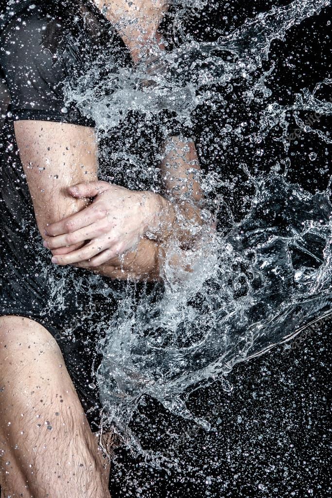 nue les adolescents sous l’eau
