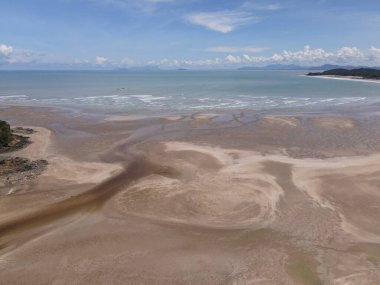 Sarawak ve Borneo Adası 'nın güney kesimindeki Pugu, Gondol, Siar ve Pandan Sahilleri.