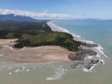 Sarawak ve Borneo Adası 'nın güney kesimindeki Pugu, Gondol, Siar ve Pandan Sahilleri.