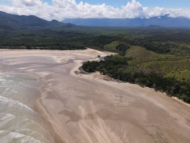 Sarawak ve Borneo Adası 'nın güney kesimindeki Pugu, Gondol, Siar ve Pandan Sahilleri.