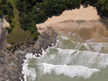 Sarawak ve Borneo Adası 'nın güney kesimindeki Pugu, Gondol, Siar ve Pandan Sahilleri.