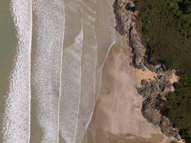 Sarawak ve Borneo Adası 'nın güney kesimindeki Pugu, Gondol, Siar ve Pandan Sahilleri.