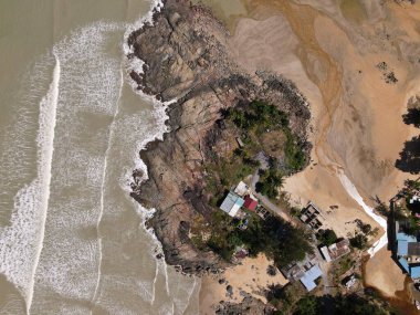 Sarawak ve Borneo Adası 'nın güney kesimindeki Pugu, Gondol, Siar ve Pandan Sahilleri.