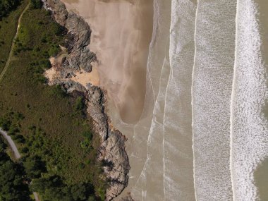 Sarawak ve Borneo Adası 'nın güney kesimindeki Pugu, Gondol, Siar ve Pandan Sahilleri.