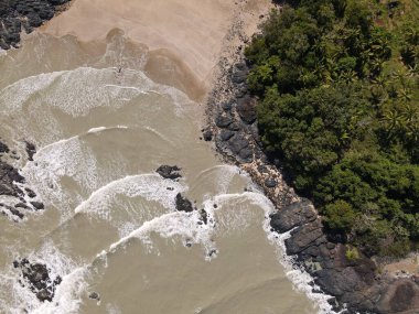 Sarawak ve Borneo Adası 'nın güney kesimindeki Pugu, Gondol, Siar ve Pandan Sahilleri.