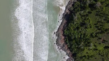 Sarawak ve Borneo Adası 'nın güney kesimindeki Pugu, Gondol, Siar ve Pandan Sahilleri.