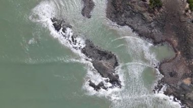 Sarawak ve Borneo Adası 'nın güney kesimindeki Pugu, Gondol, Siar ve Pandan Sahilleri.