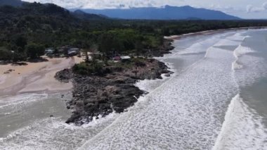 Sarawak ve Borneo Adası 'nın güney kesimindeki Pugu, Gondol, Siar ve Pandan Sahilleri.