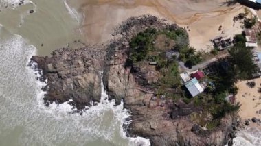 Sarawak ve Borneo Adası 'nın güney kesimindeki Pugu, Gondol, Siar ve Pandan Sahilleri.
