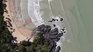 Sarawak ve Borneo Adası 'nın güney kesimindeki Pugu, Gondol, Siar ve Pandan Sahilleri.