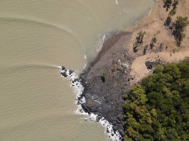 Sarawak ve Borneo Adası 'nın güney kesimindeki Pugu, Gondol, Siar ve Pandan Sahilleri.