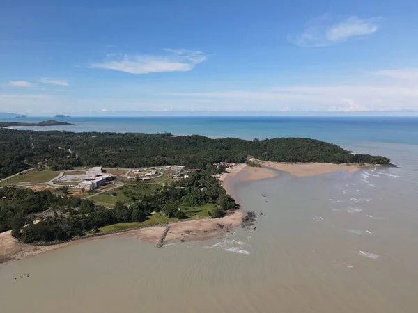 Sarawak ve Borneo Adası 'nın güney kesimindeki Pugu, Gondol, Siar ve Pandan Sahilleri.