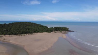 Sarawak ve Borneo Adası 'nın güney kesimindeki Pugu, Gondol, Siar ve Pandan Sahilleri.