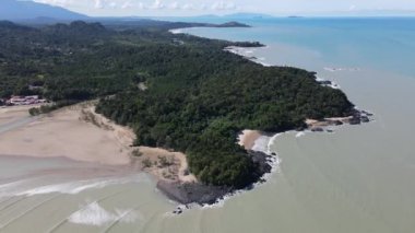 Sarawak ve Borneo Adası 'nın güney kesimindeki Pugu, Gondol, Siar ve Pandan Sahilleri.